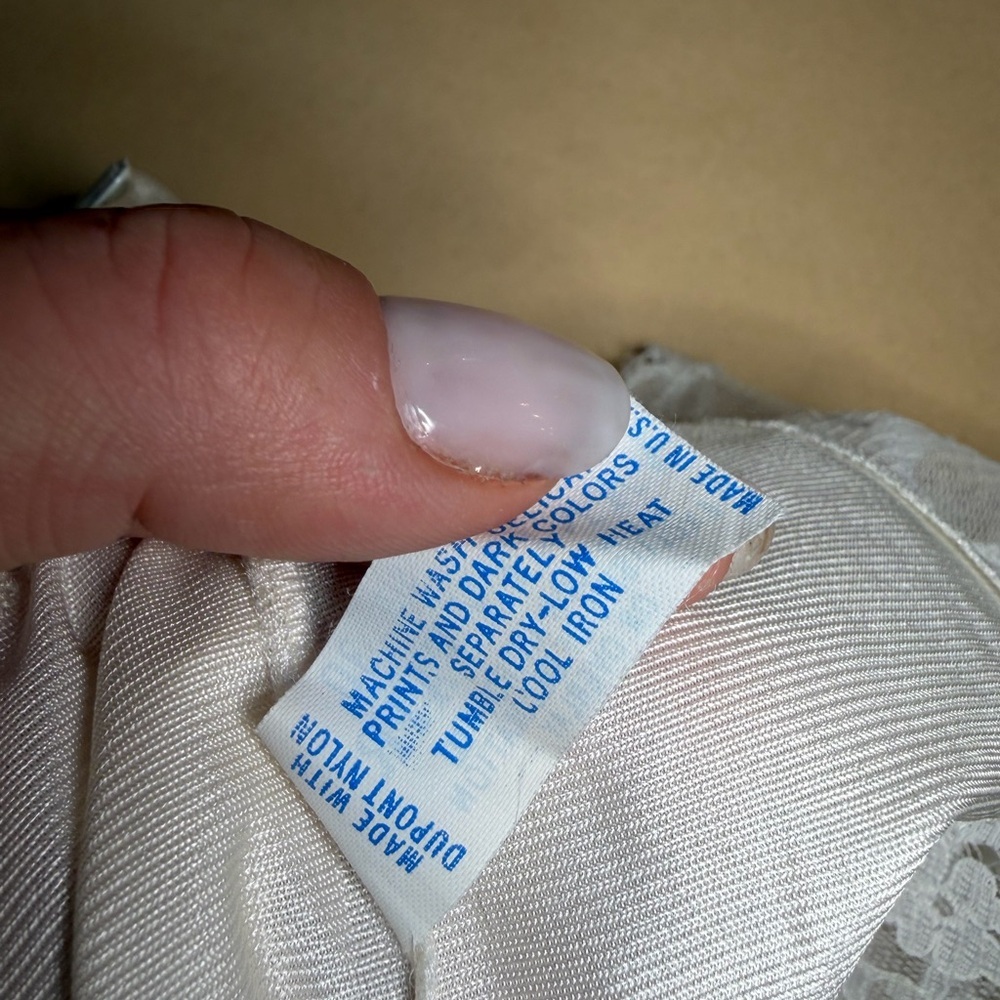 Vintage Vanity Fair Lace Panel Chemise in Cream - Picture 9 of 9